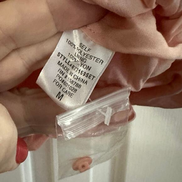 MABLE Peachy-Pink Bubble Balloon Crop Puff Top Blouse - Sz Medium - NWT - Picture 2 of 4